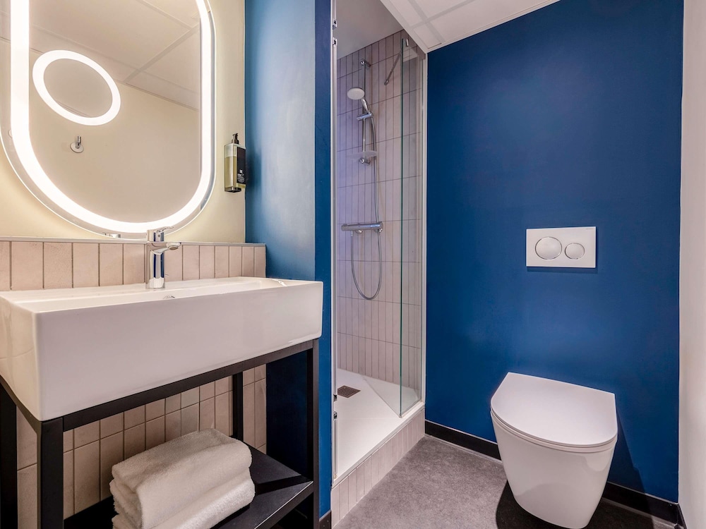Ibis La Rochelle Centre Historique Hotel 52/56