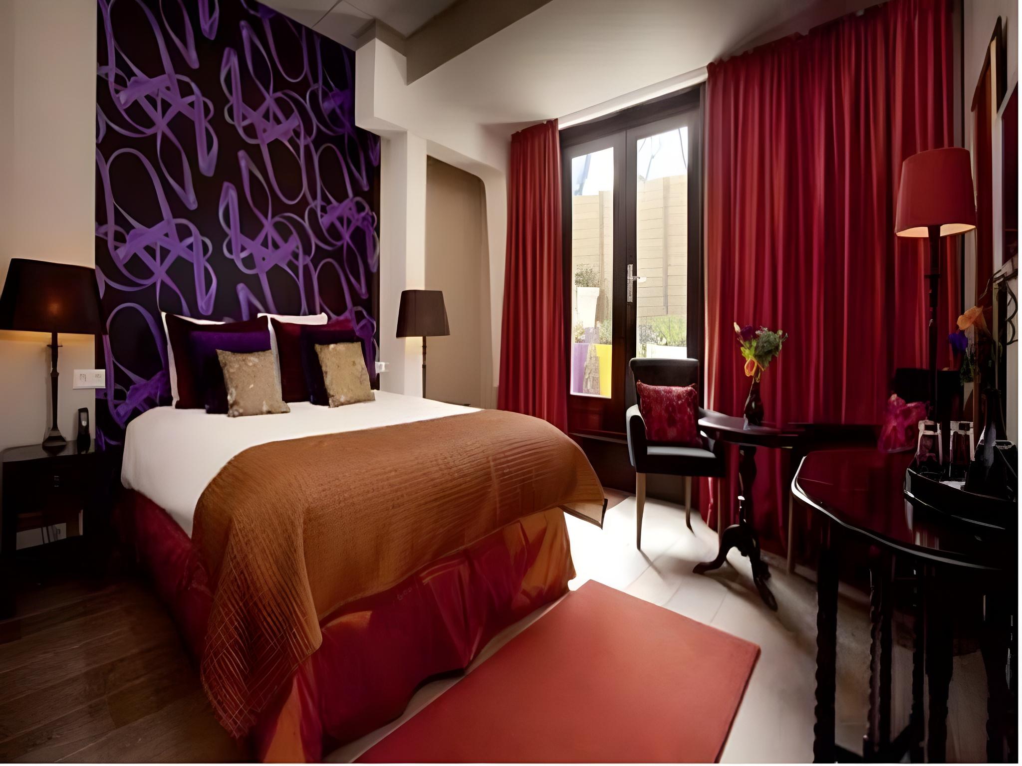 Medium, Luxury, Double Bed, Garden View, Bathtub