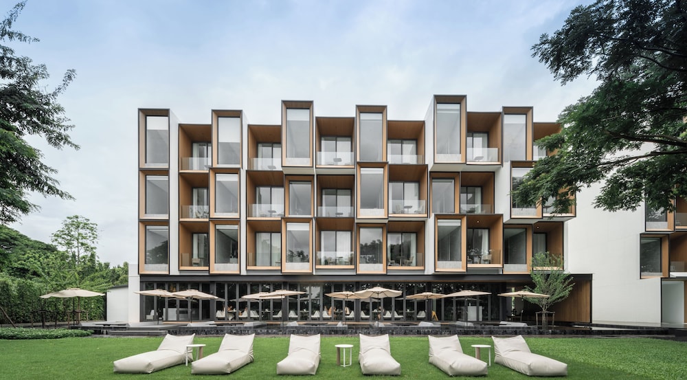 Riva Vista Riverfront Resort, Chiang Rai 1/47