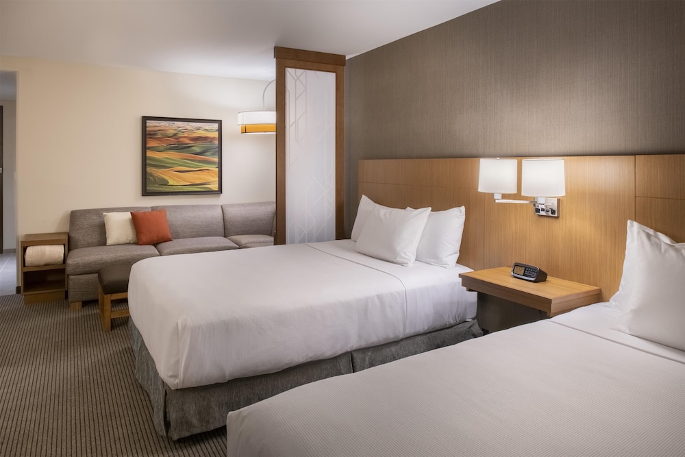 Hyatt Place East Moline/Quad Cities 19/54