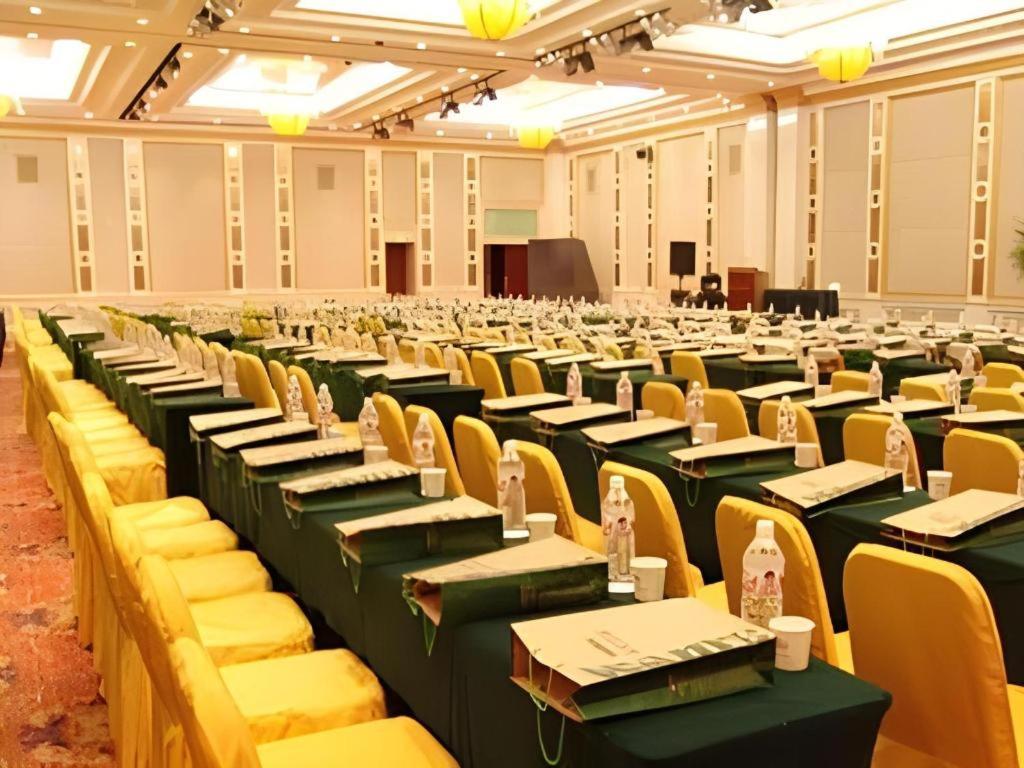 Donsheng Hotel Dongying 40/42