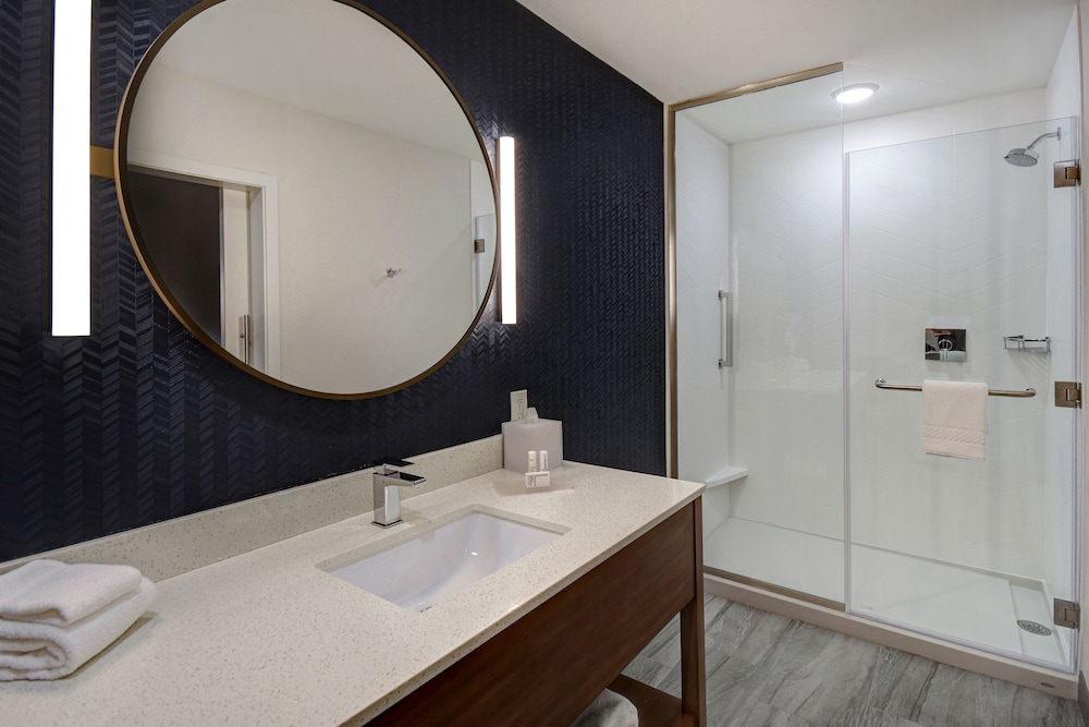 Fairfield Inn & Suites by Marriott Grand Rapids Wyoming 33/36