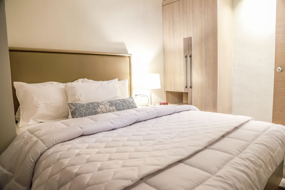 Sotogrande Katipunan 24/72