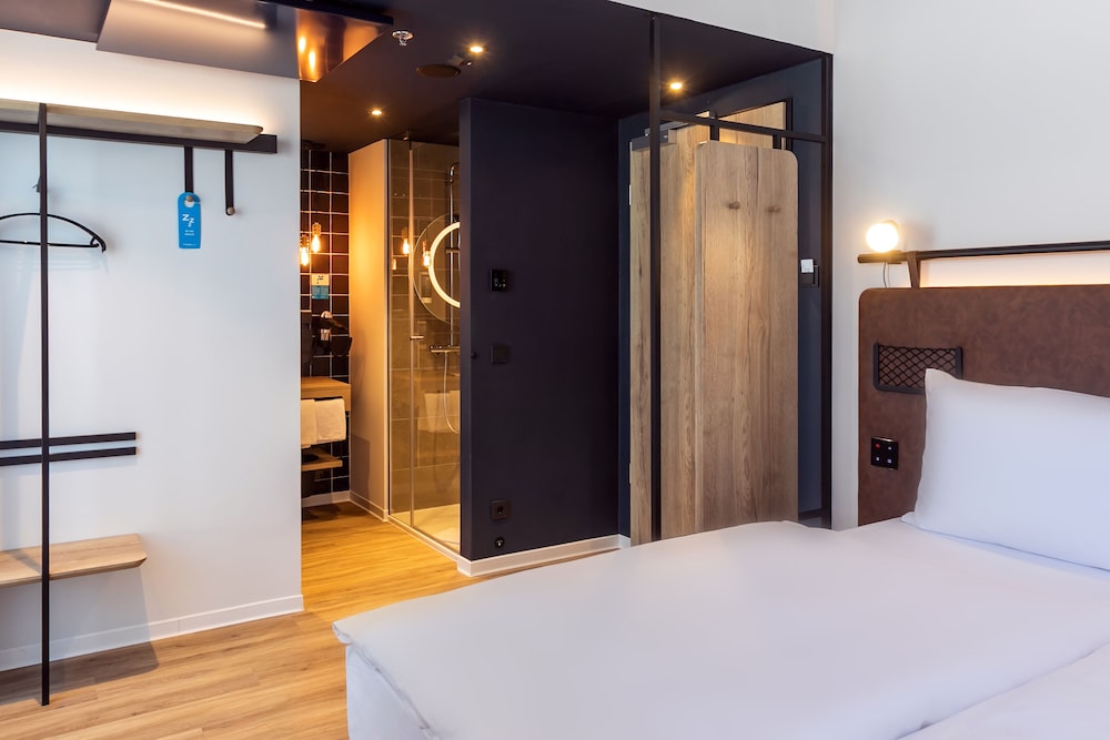 COMFORT, DOUBLE BED