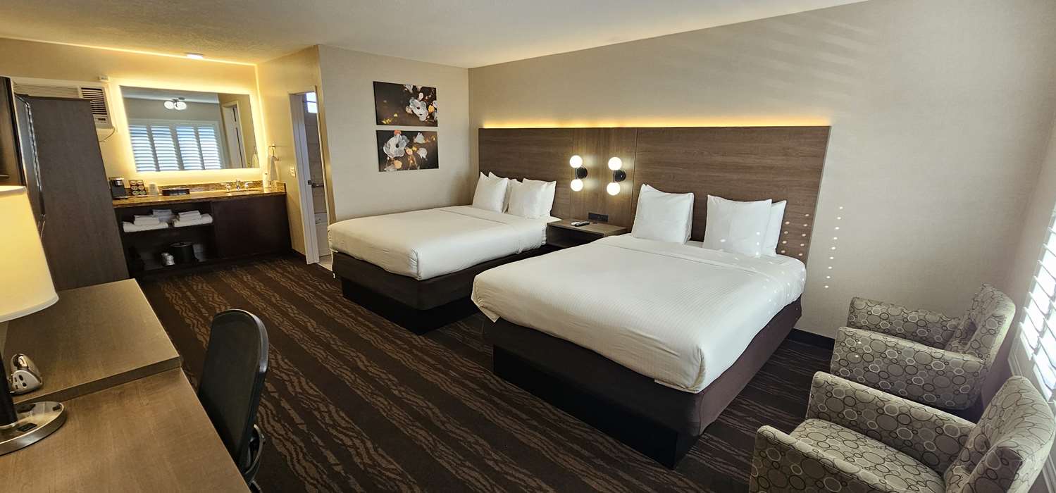 Best Western Plus Stovall's Inn 8/36