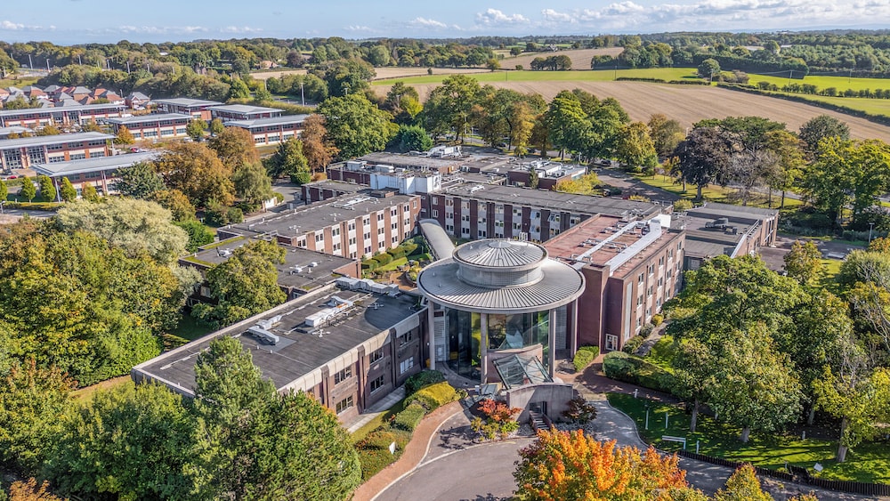 Daresbury Park Hotel 47/50