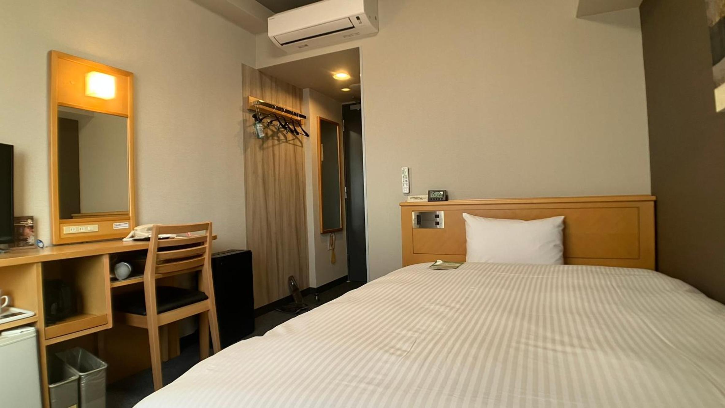 Room, Single, Smoking