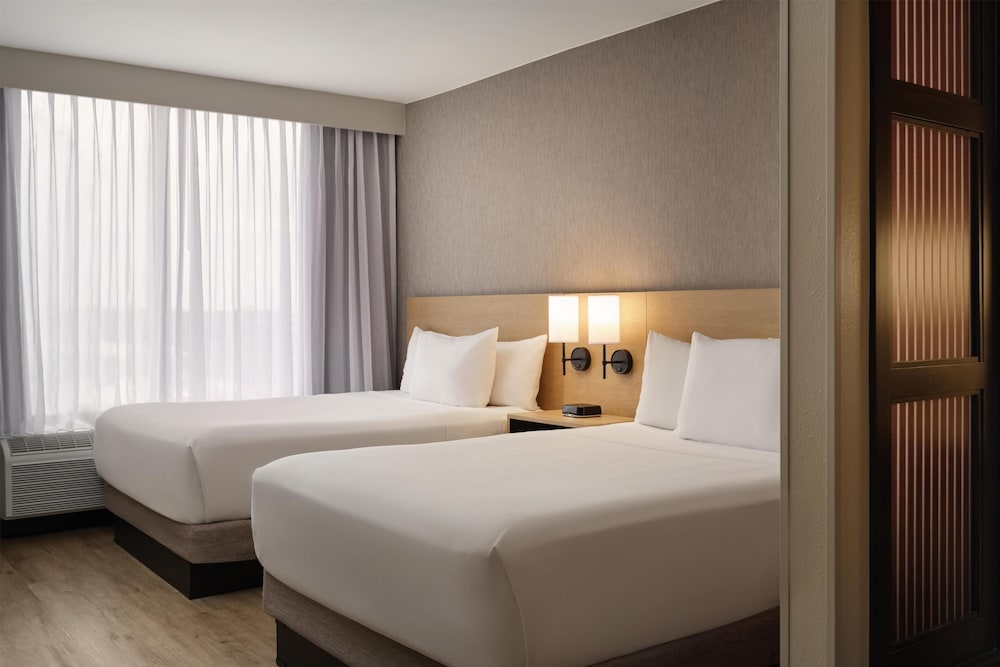 Hyatt Place Tampa Airport/Westshore 17/78