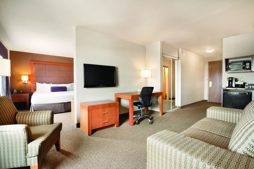 Days Inn Calgary Airport 21/43