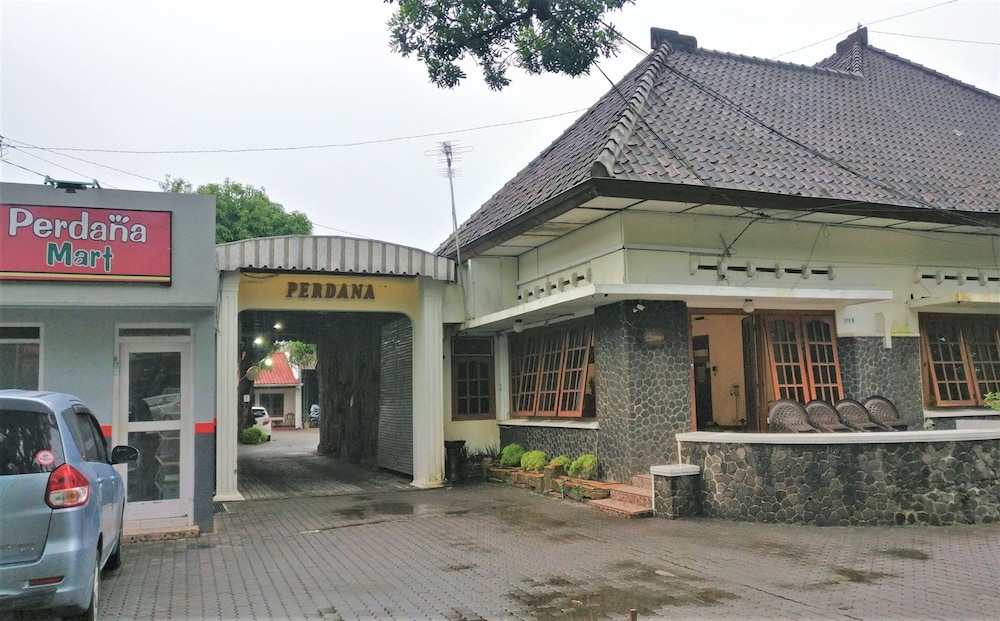 Hotel Perdana by ZUZU 4/65