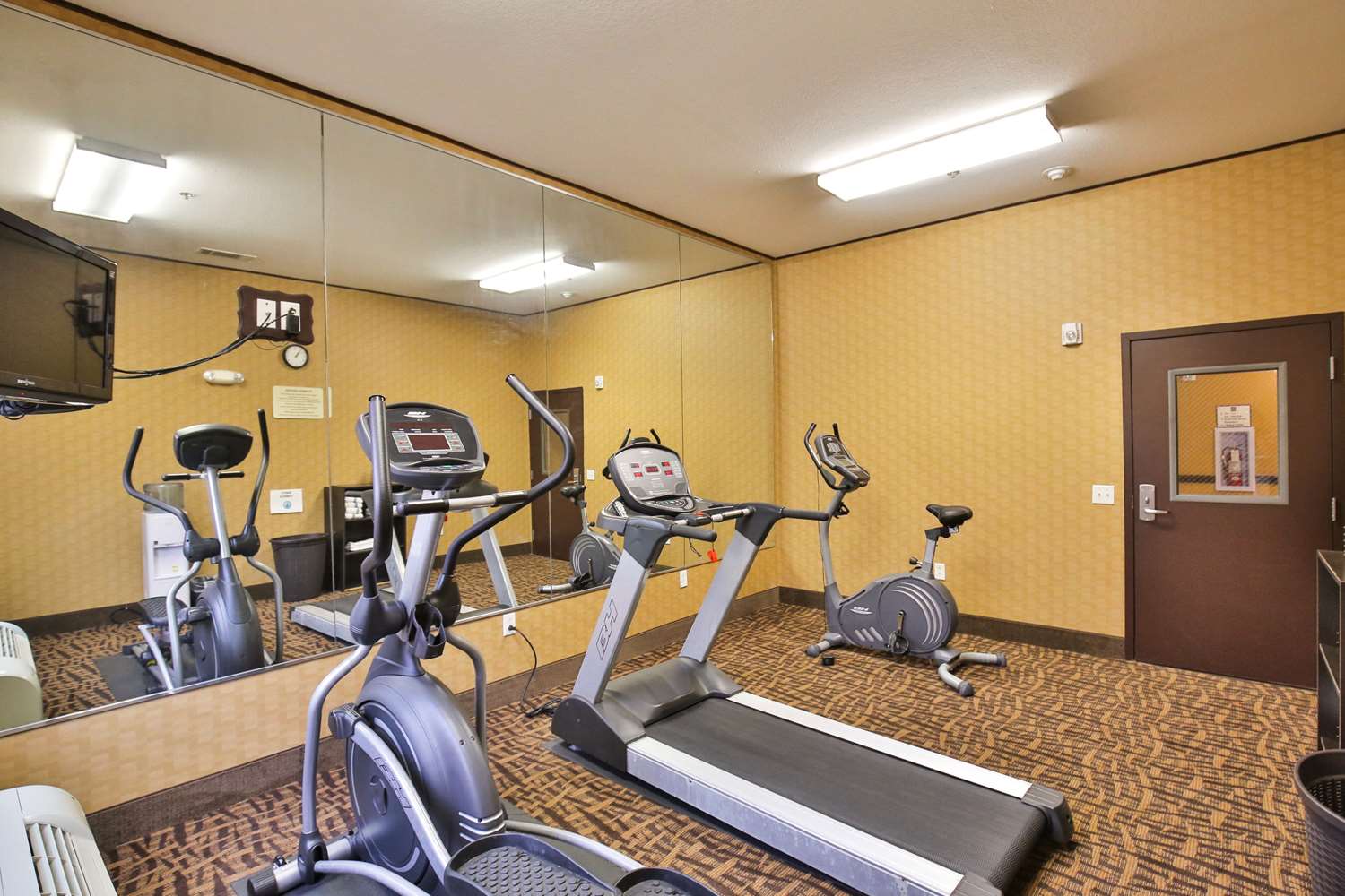 Sleep Inn & Suites University 8/15