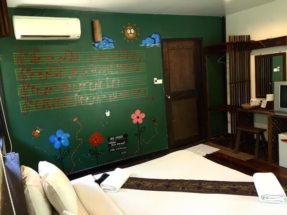 Pang Mai Resort 17/50