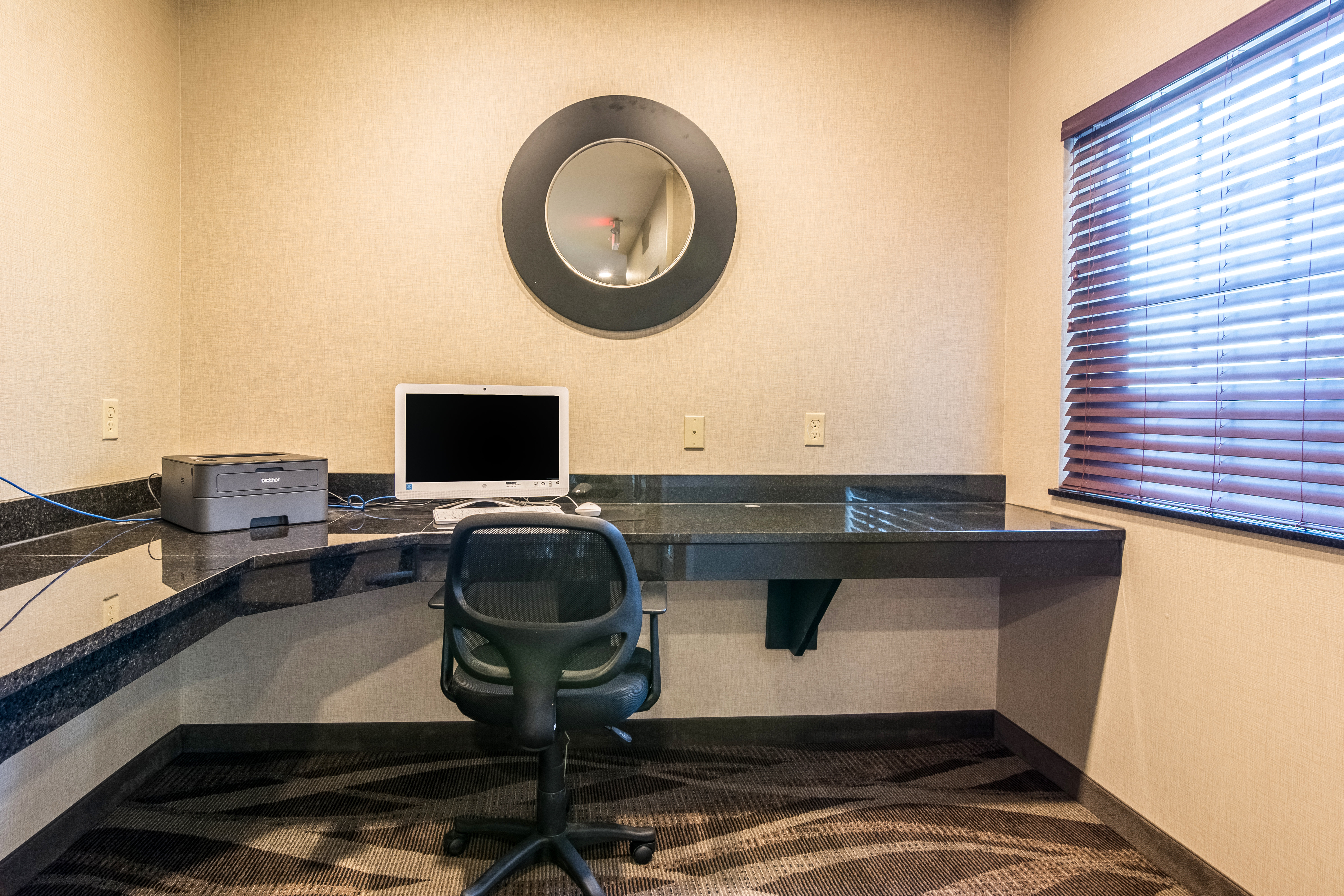 Cobblestone Hotel & Suites - Greenville 14/21