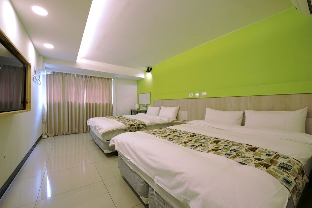 Hotel Good Night 6/49