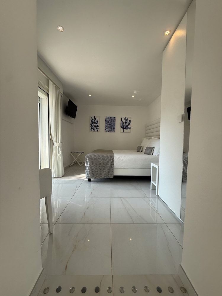 Hotel La Calanque 4/37