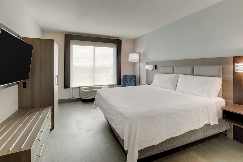 Holiday Inn Express Hotel Suites Richmond 24/67