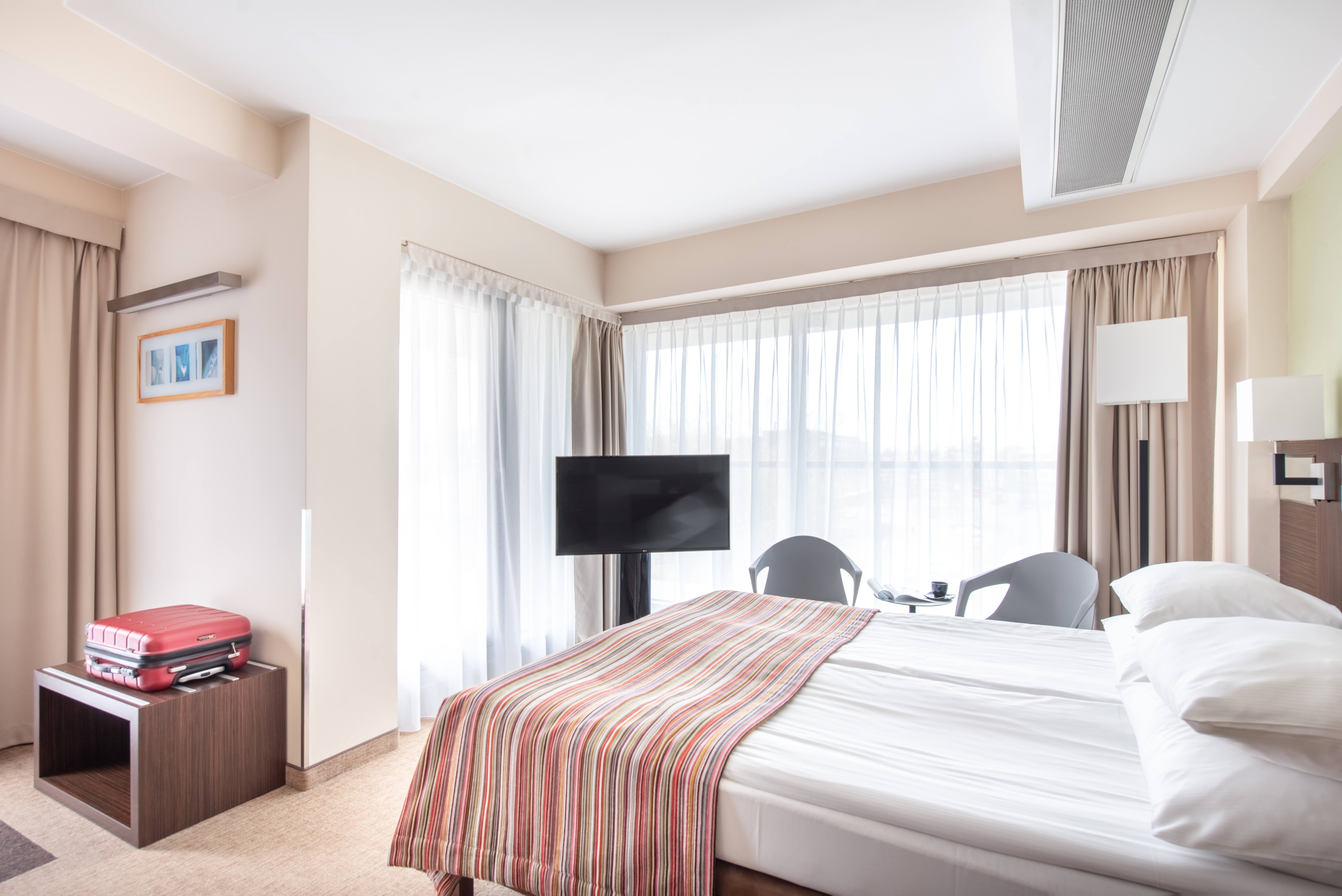 DELUXE, DOUBLE BED
