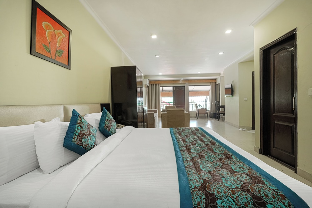 Hotel Ck International 8/50