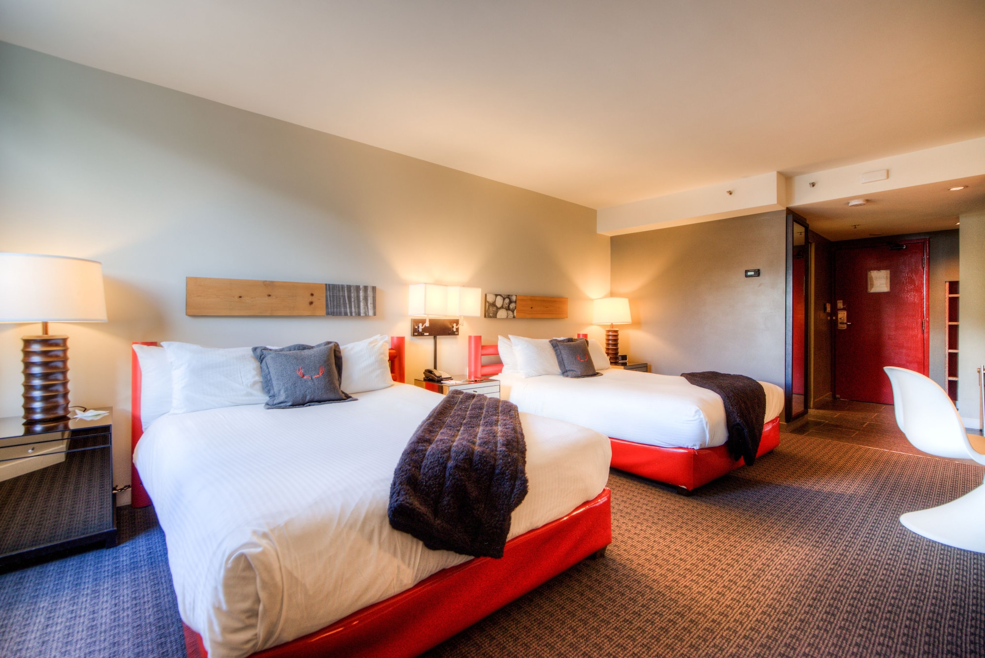 Deluxe, 2 Queen Beds, City View