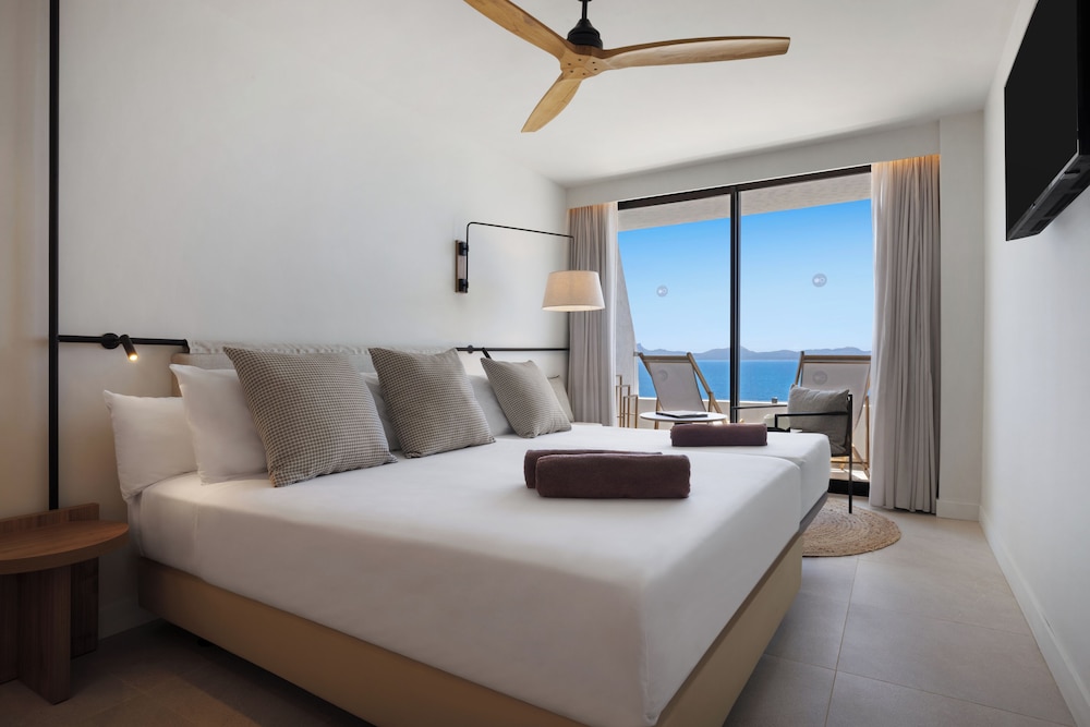 PREMIUM, TRIPLE, SEA VIEW, BALCONY