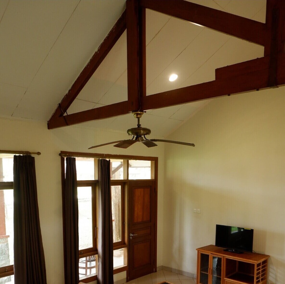 Sanghyang Indah Spa Resort 30/50