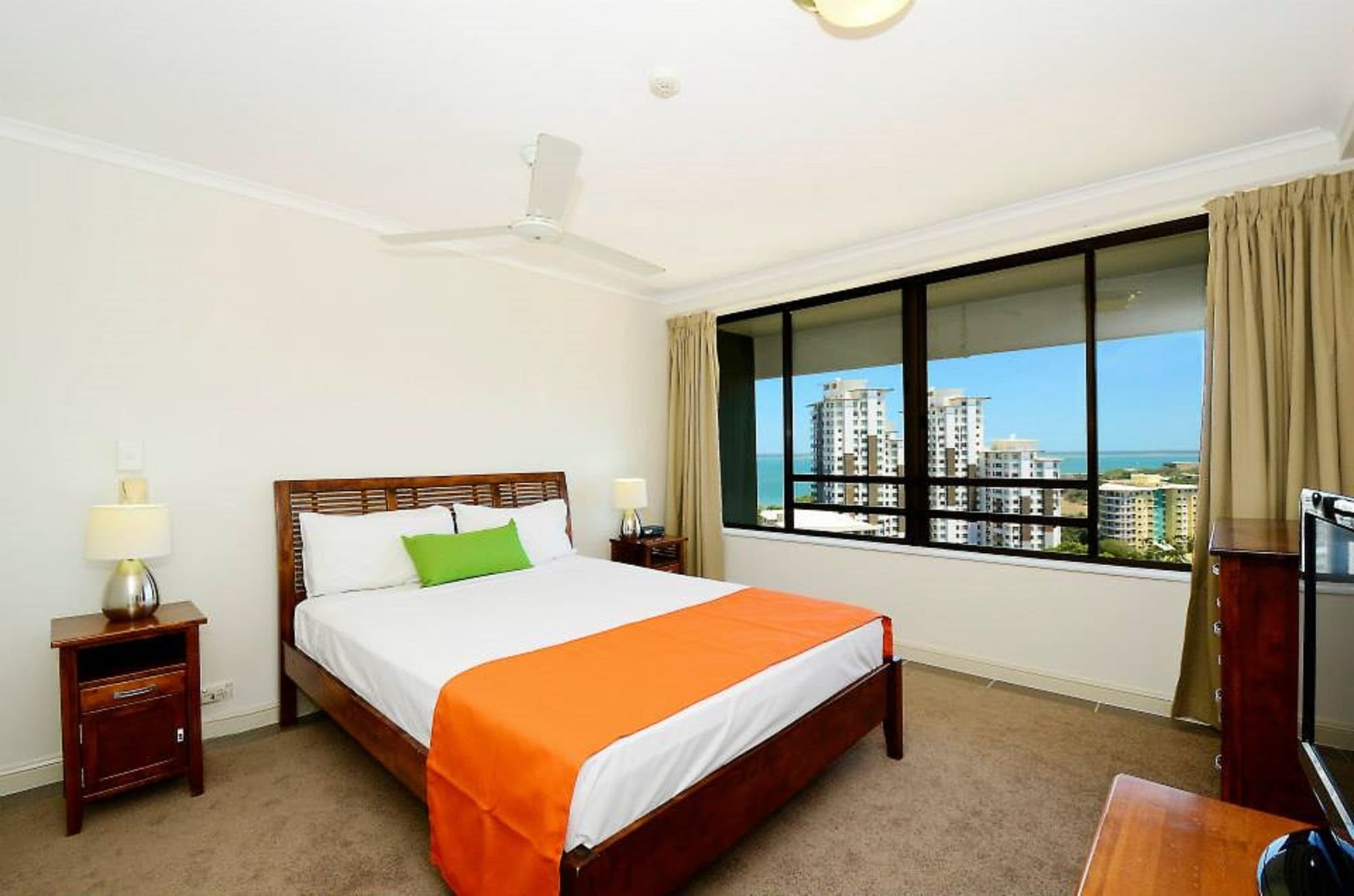 2 BEDROOMS, DELUXE, APARTMENT