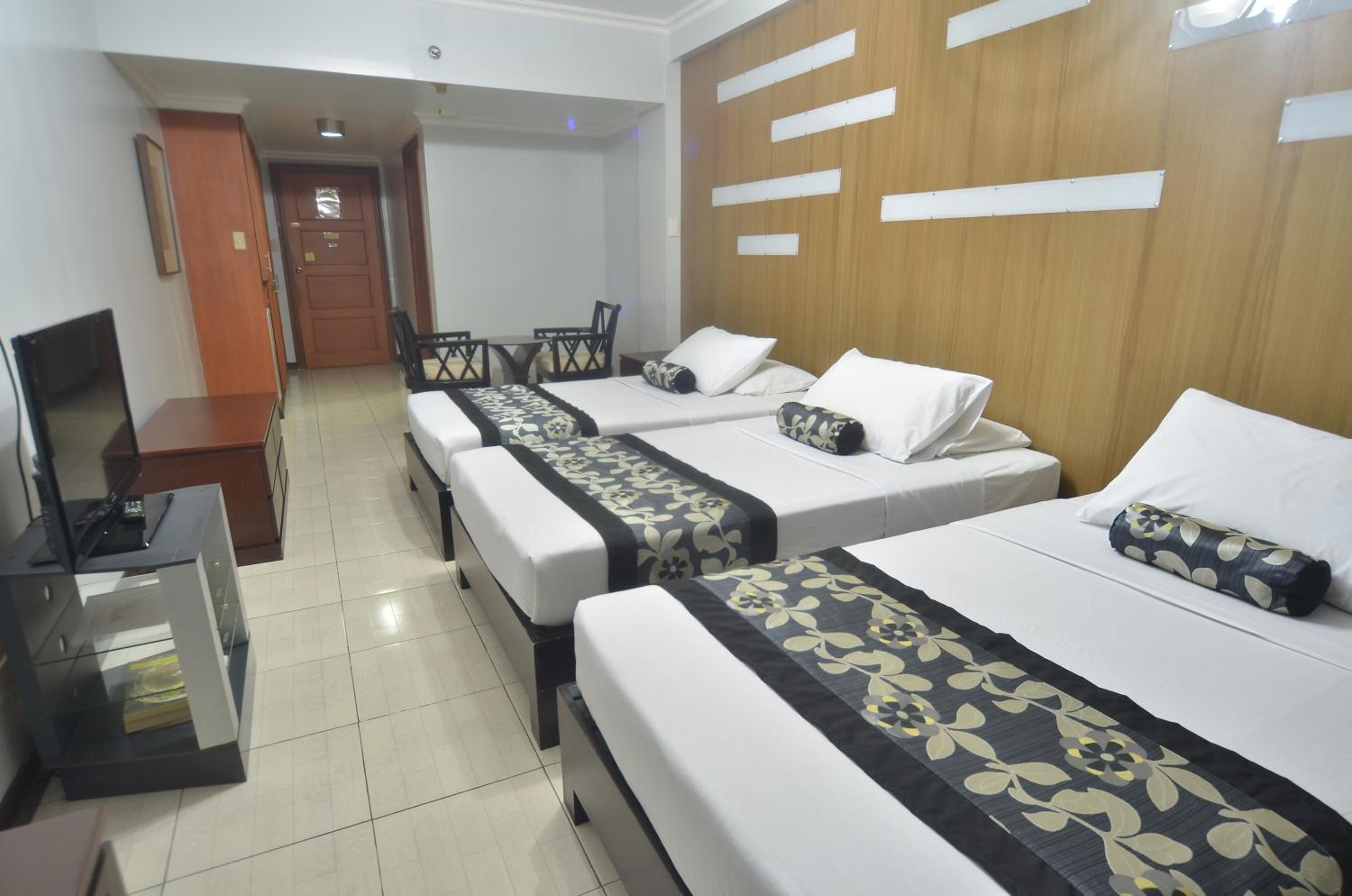غرفة قياسية ثلاثية، Jupiter Suites 5/10