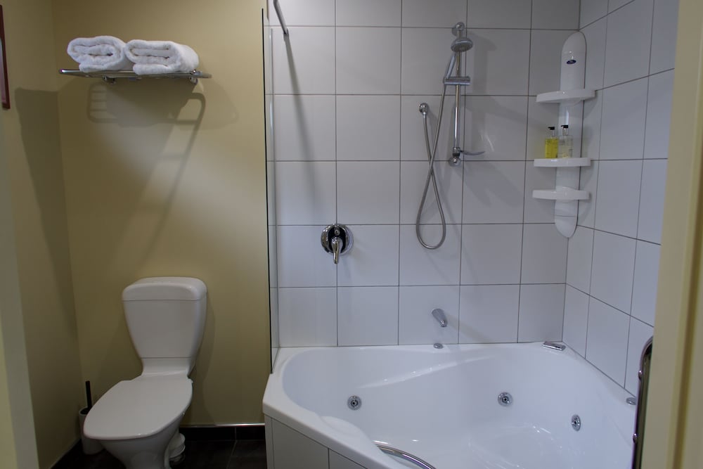 Blenheim Spa Motor Lodge 25/47