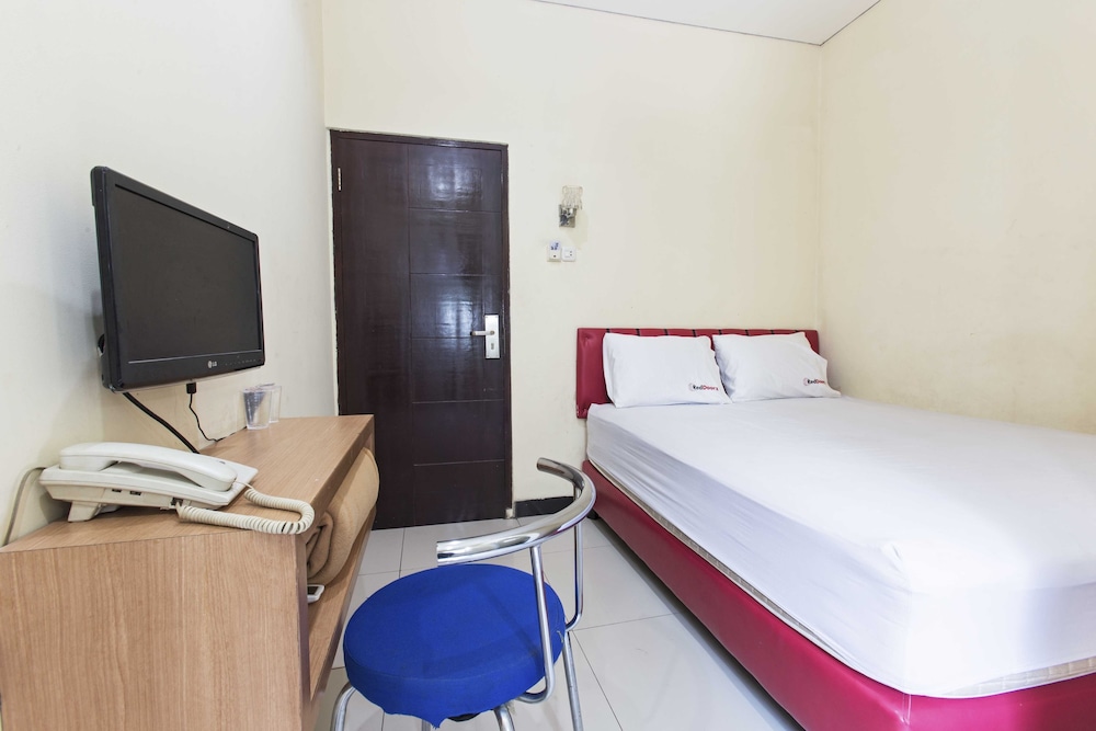 Reddoorz Plus Jalan Pemuda Jakarta 7/34