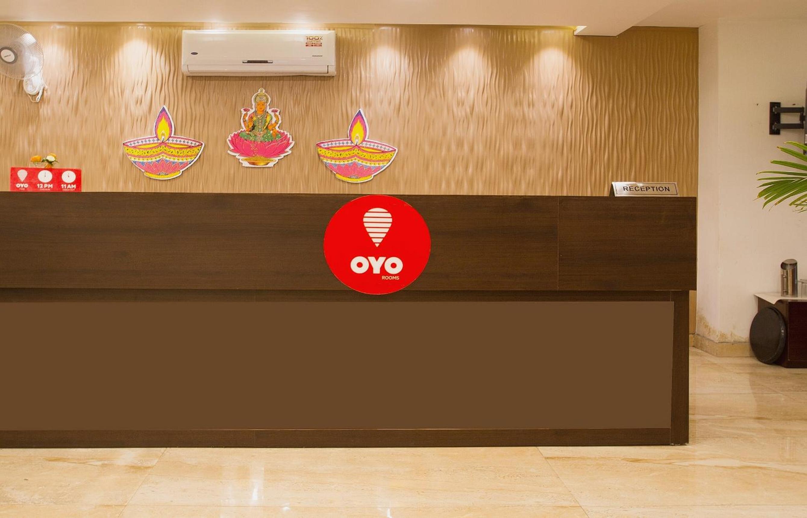 Oyo 10225 Hotel Sree Chandana 15/50
