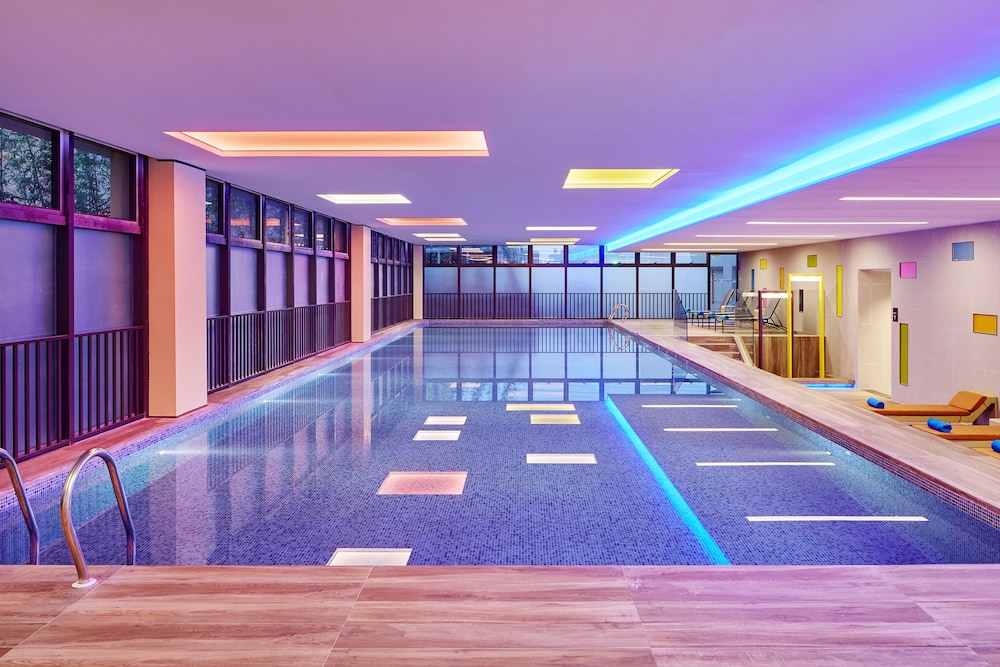 Aloft Dongguan Dynamic Town 21/48