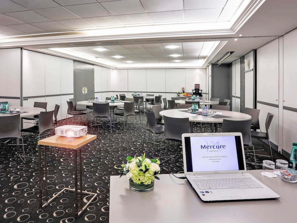 Mercure Paris Vaugirard Porte de Versailles 42/49