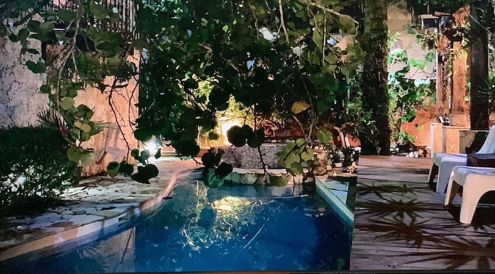 MANAYA BED & BREAKFAST 44/74