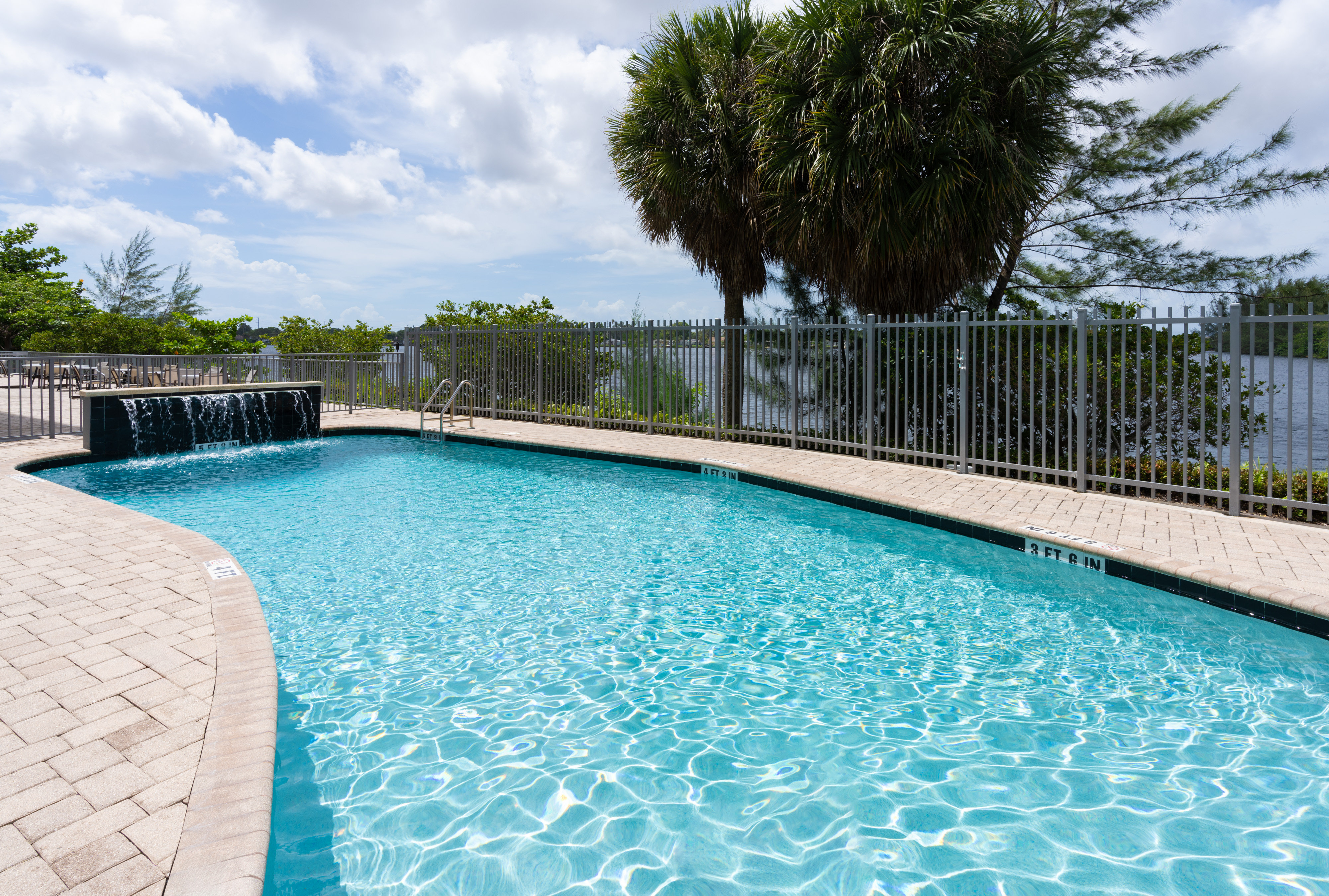 Holiday Inn Express Maimi airport-Blue Lagoon Area 26/49
