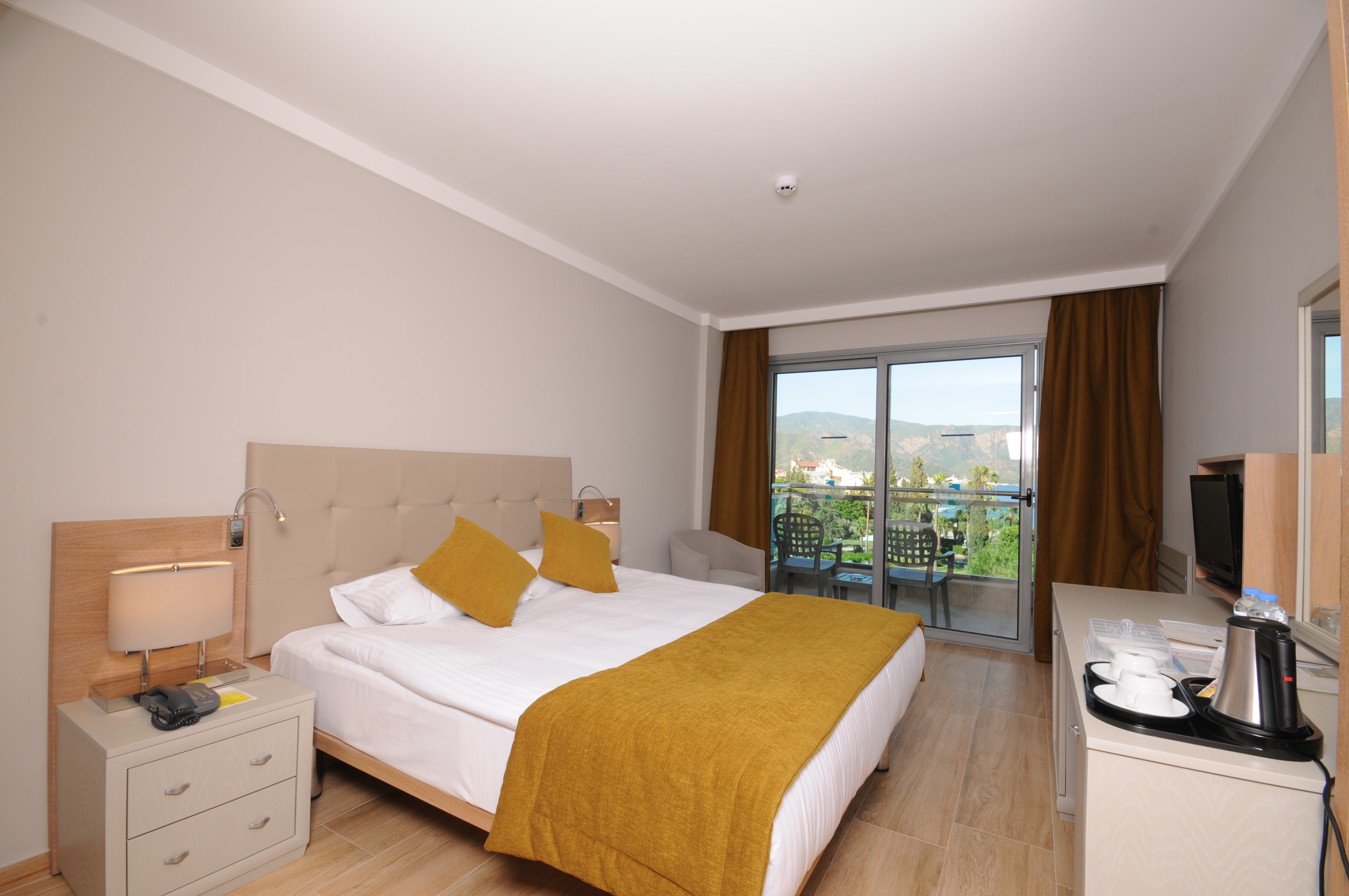 ROOM, DOUBLE BED, SIDE SEA VIEW