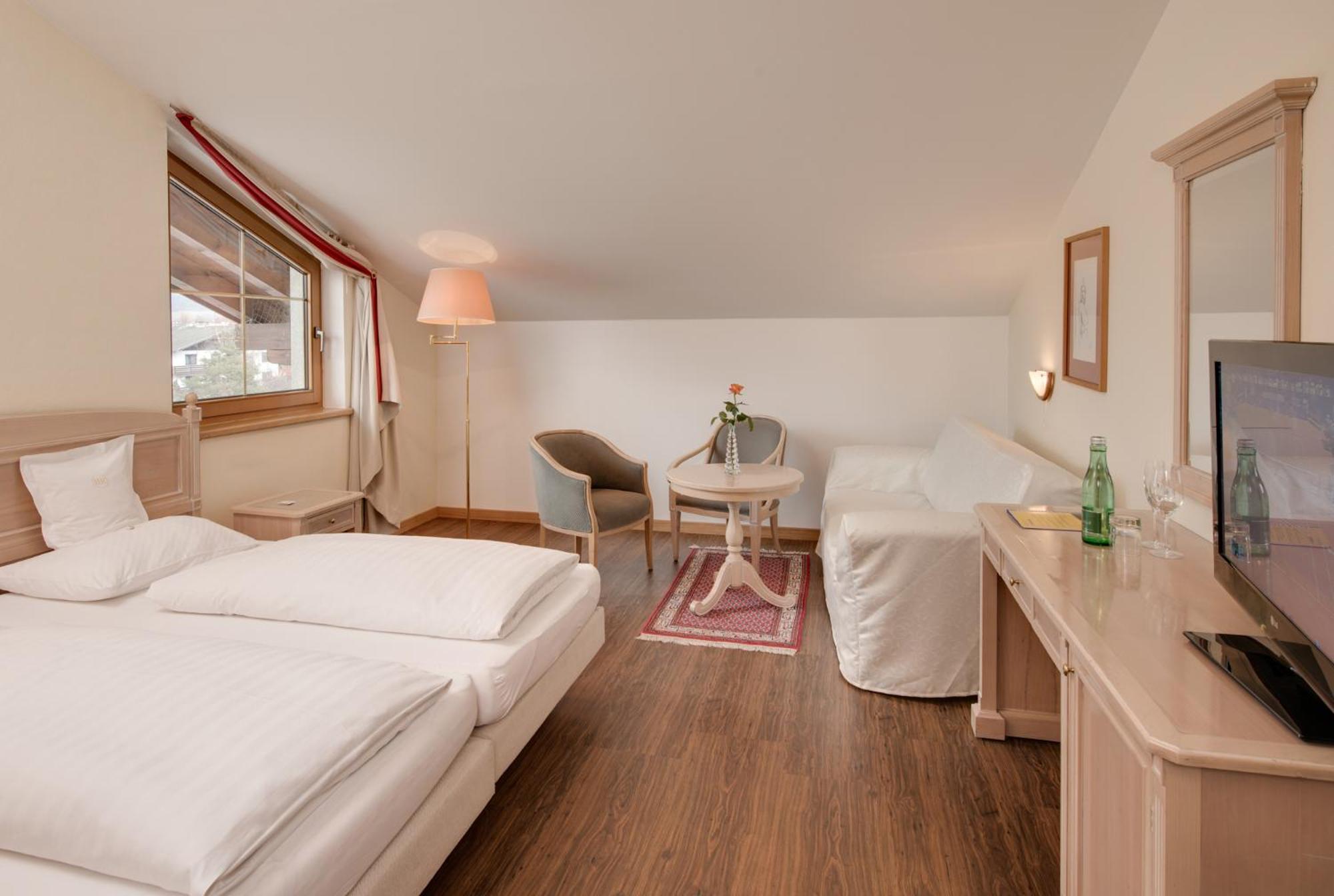 Room, Double Bed