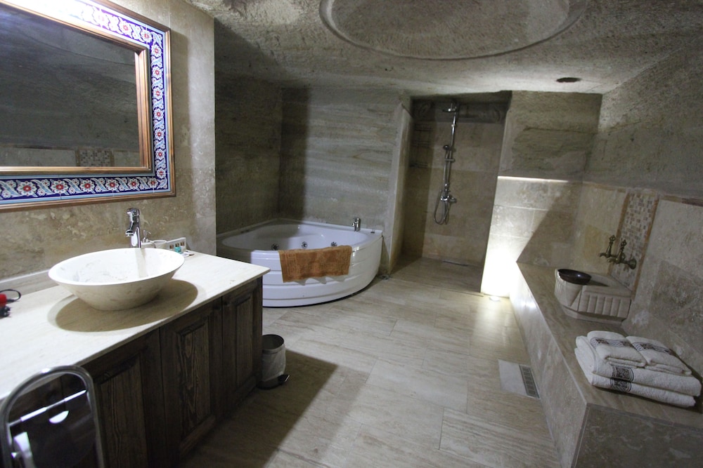 Family Cave Suites Hotel 47/50