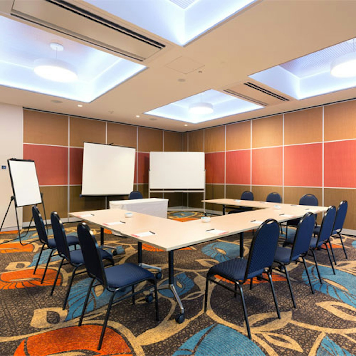 CALAMVALE HOTEL SUITES AND CONFERENCE CENTRE 35/44
