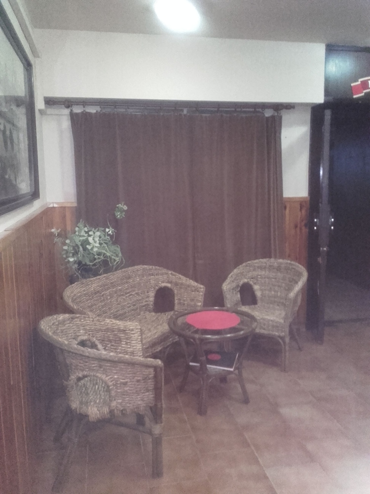 Hotel Anna 4/28
