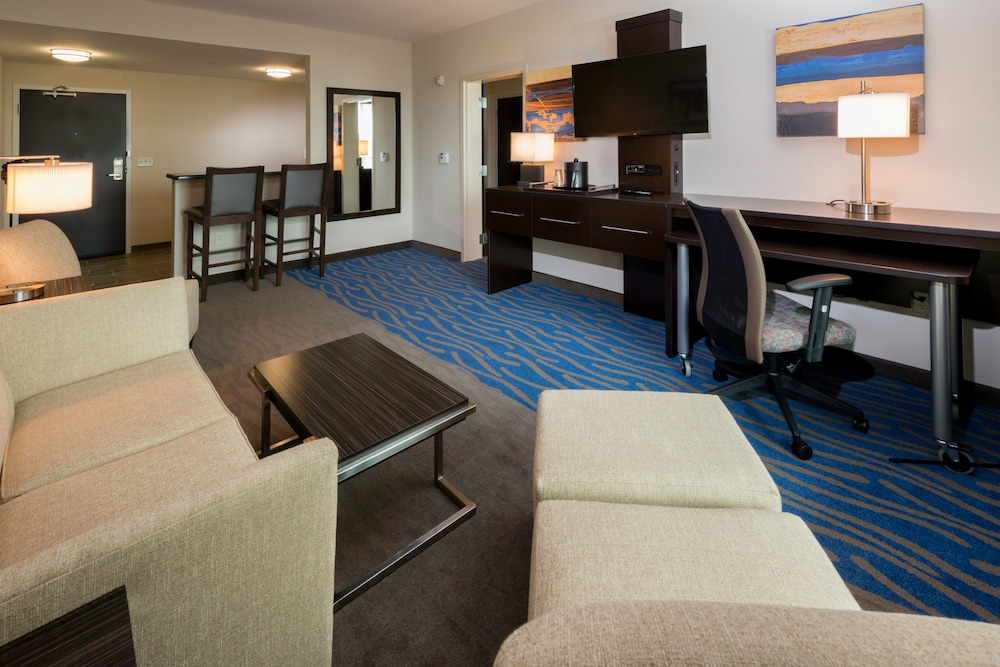 Holiday Inn Paducah Riverfront 42/78
