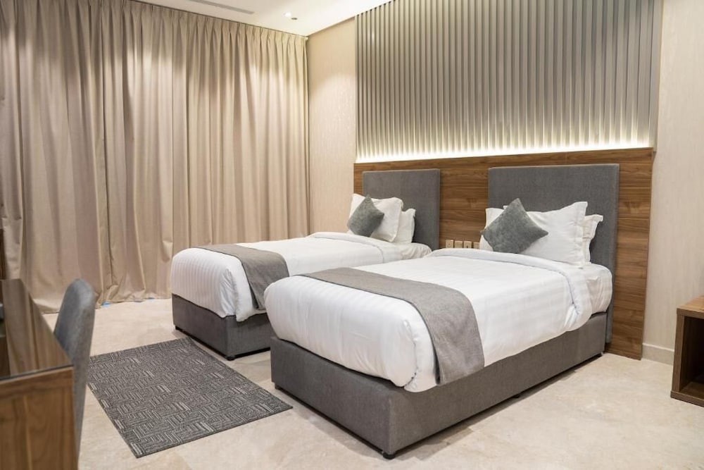 منتزه سروات جدة(Sarwat Park Jeddah) 25/60