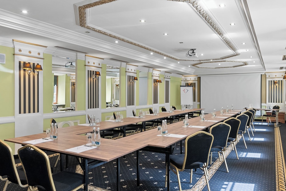 Hotel Diament Arsenal Palace Chorzow 43/50