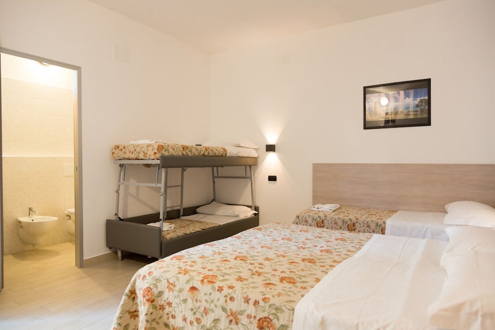 Hotel Saint Tropez 11/30