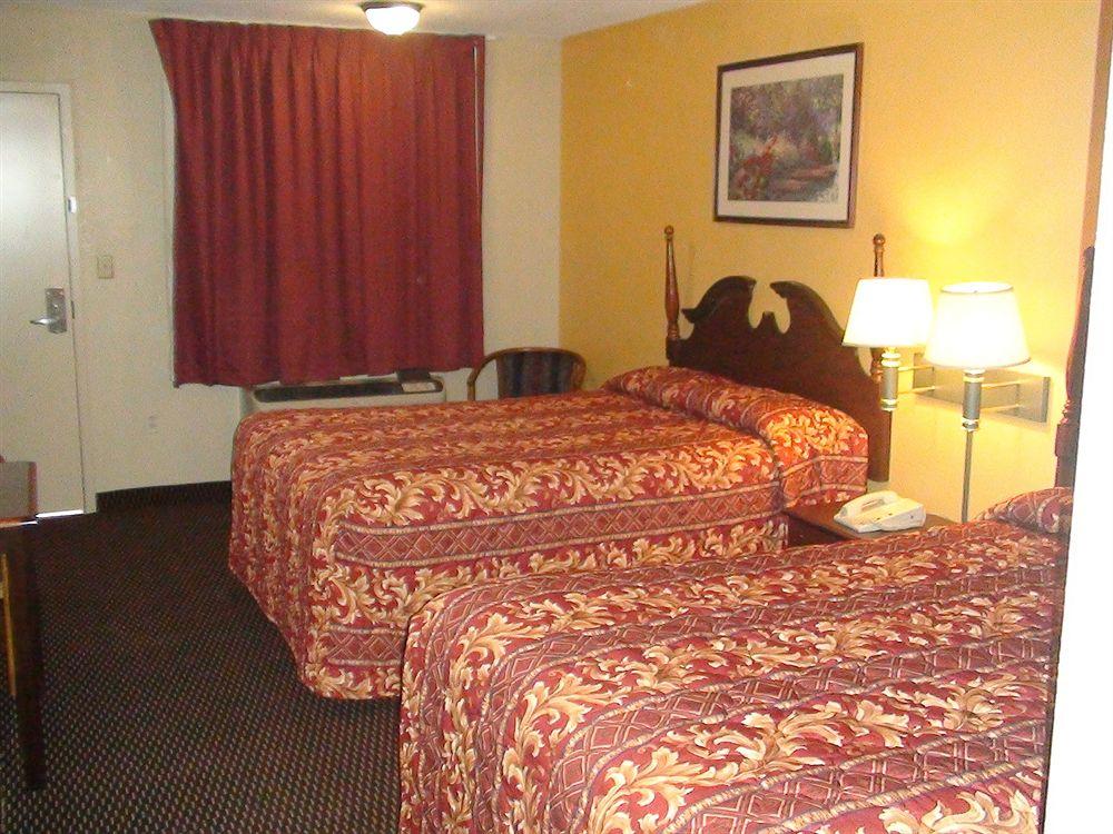 Econo Lodge Oklahoma City Northeast 10/28