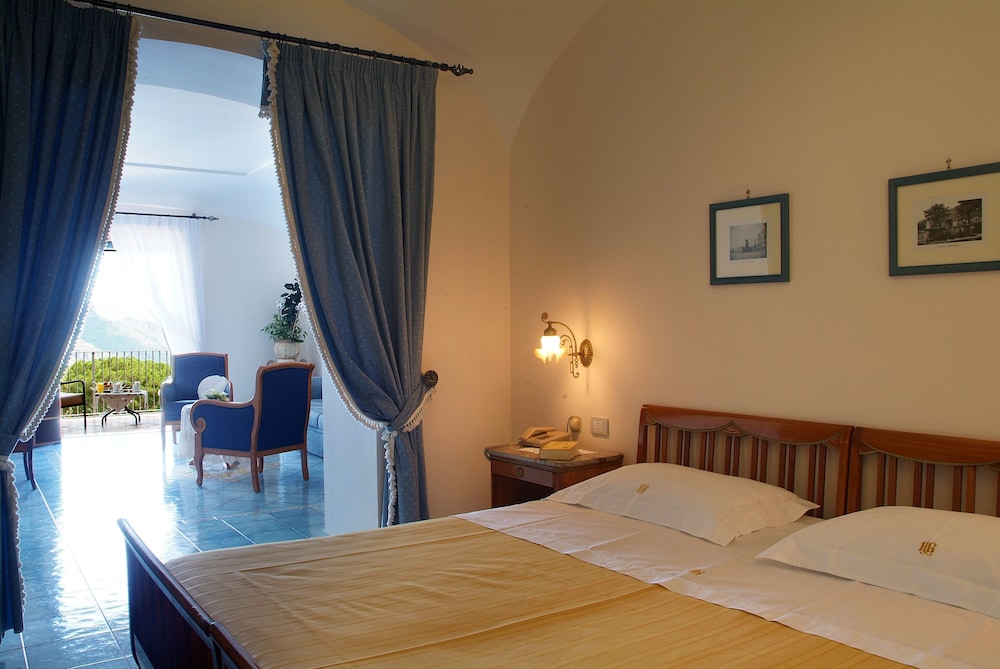 Hotel Rufolo 5/71