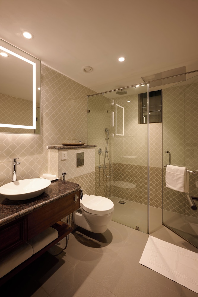 Sea Breeze Sarovar Portico Varca Goa 35/36