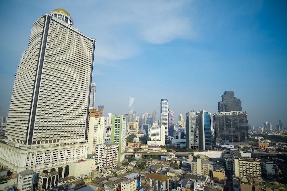 Centre Point Plus Hotel Silom 72/76