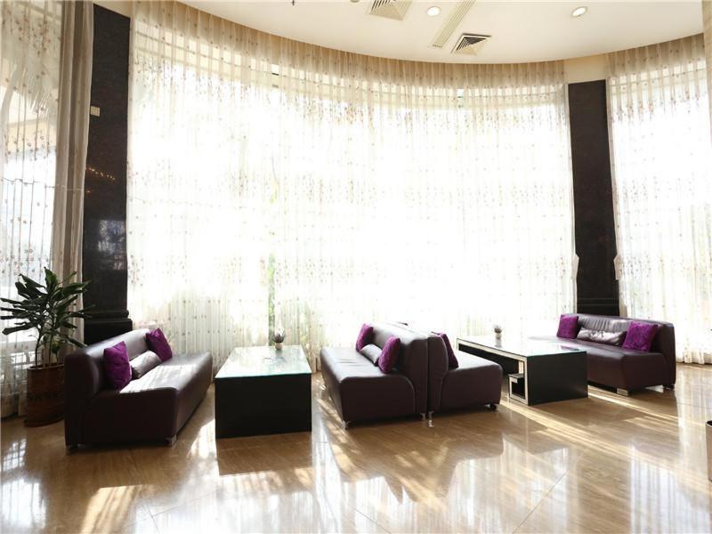 Lavande Hotel (Dongguan Tangxia Tianhong Shopping Center) 41/54
