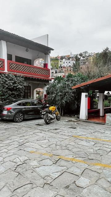 Hotel Embajadoras 48/54