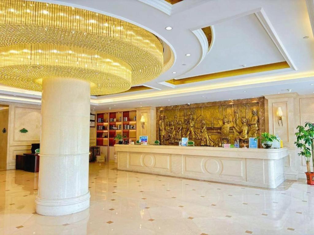 Vienna Hotel (Zhongshan Xiaolan High Speed Railway Station) 9/59